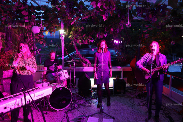 Modern Stockings beim Kreuzwirt | Bildershop von pixelworld.at - Realisiert mit Pictrs.com