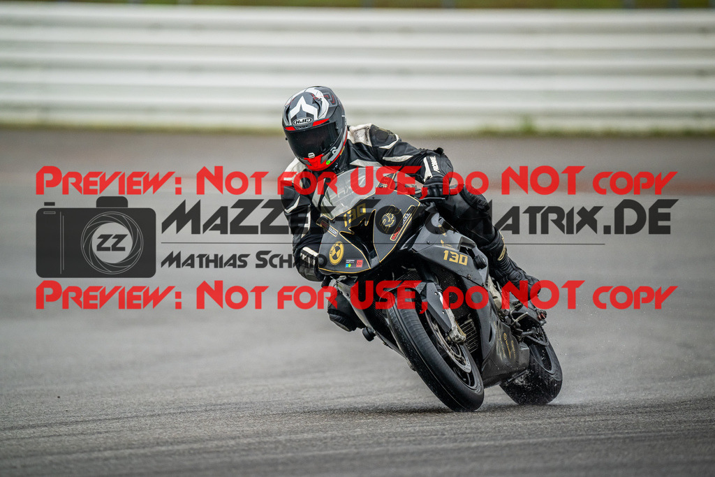 MaZZes_Fotomatrix_20240401_6007705_2946 | Fotograf Mathias Schmid
Sportfotograf,
Eventfotograf,
Hochzeitsfotograf,
Portraitfotograf