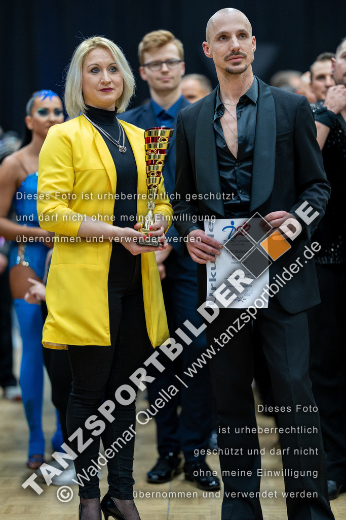 20230415-13279 | Hier finden Sie Tanz Bilder vom Latein und Standard Formationen tanzen. Sportbilder vom Tanzsport. Schöne Fotos und von Weltmeisterschaft, Europameisterschaft, Bundesliga, Regionalliga, Oberliga und Landesliga sowie von GOC Stuttgart, DanceComp, WM Bremen