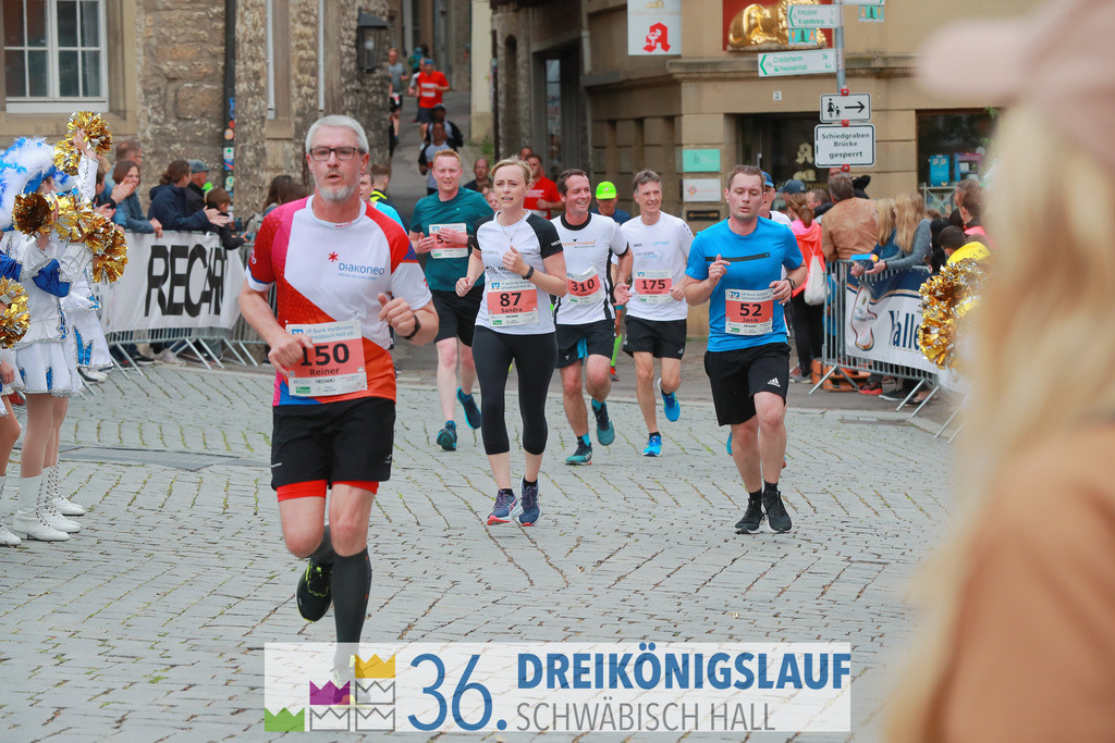 VR Bank Hauptlauf 10km | 3königslauf 2022 VR Bank Hauptlauf - Realisiert mit Pictrs.com
