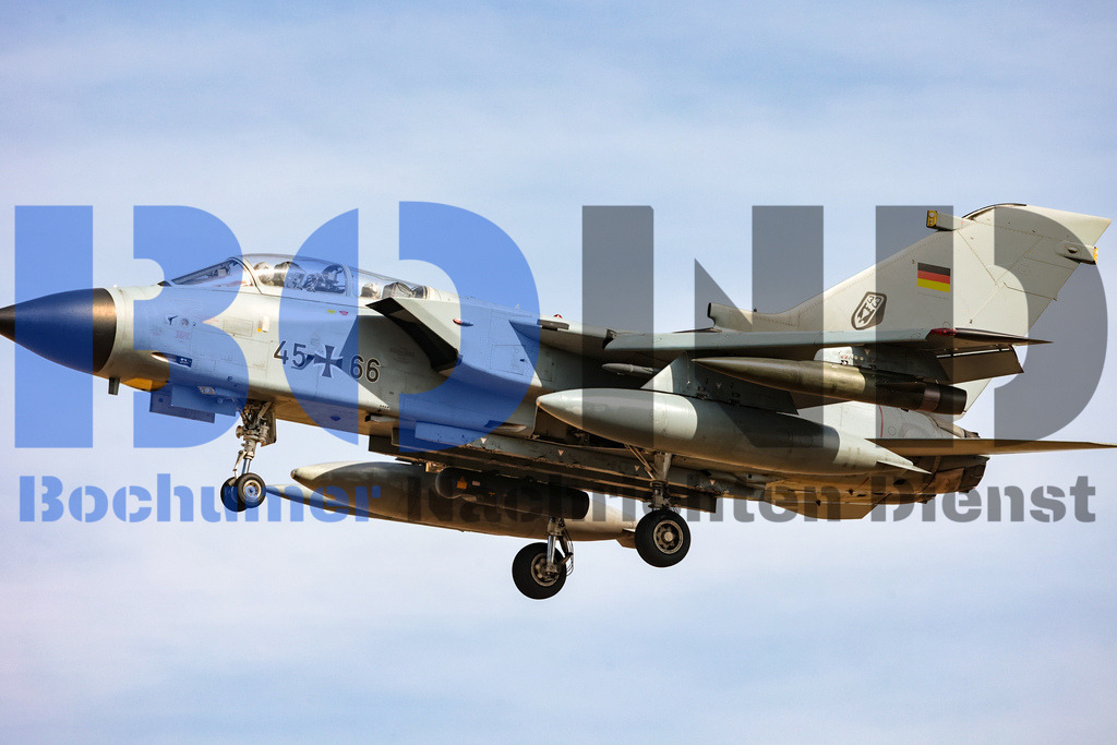 SES_GESNOR20250825-60 | bond - Realisiert mit Pictrs.com