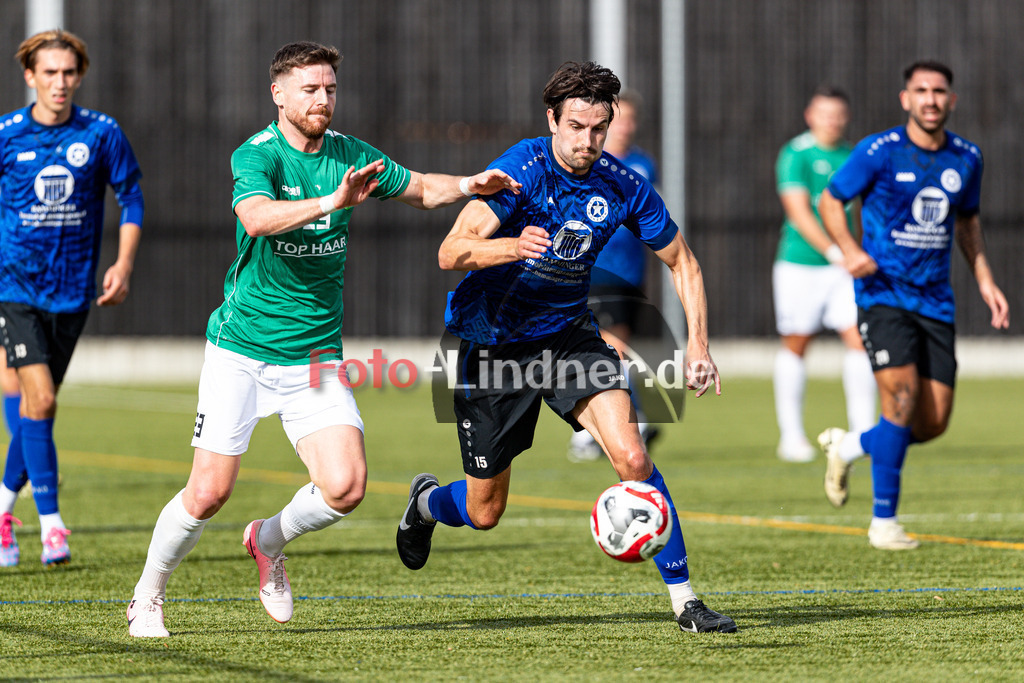 1. FC Penzberg gegen FC Wacker München | Bezirksliga Oberbayern Süd 3, 1. FC Penzberg gegen FC Wacker München, 20241012,Zweikampf zwischen Franz FISCHER (1. FC Penzberg 23) und Nils BÖRNER (FC Wacker München 15),2024-10-12 in Penzberg (Stadion an der Karl-Wald-Straße), Franz FISCHER (1. FC Penzberg 23), Nils BÖRNER (FC Wacker München 15)Copyright: WolfgangxLindner www.foto-lindner.de