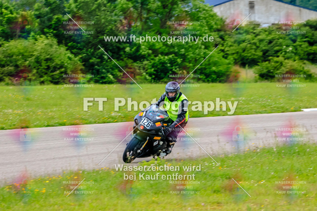 MotoTeam-3130 | Hier findet Ihr Bilder von Touristenfahrten auf der Nürburgring Nordschleife oder von anderen Veranstaltungen die ich besucht habe. Viel Spass beim Durch Schauen 