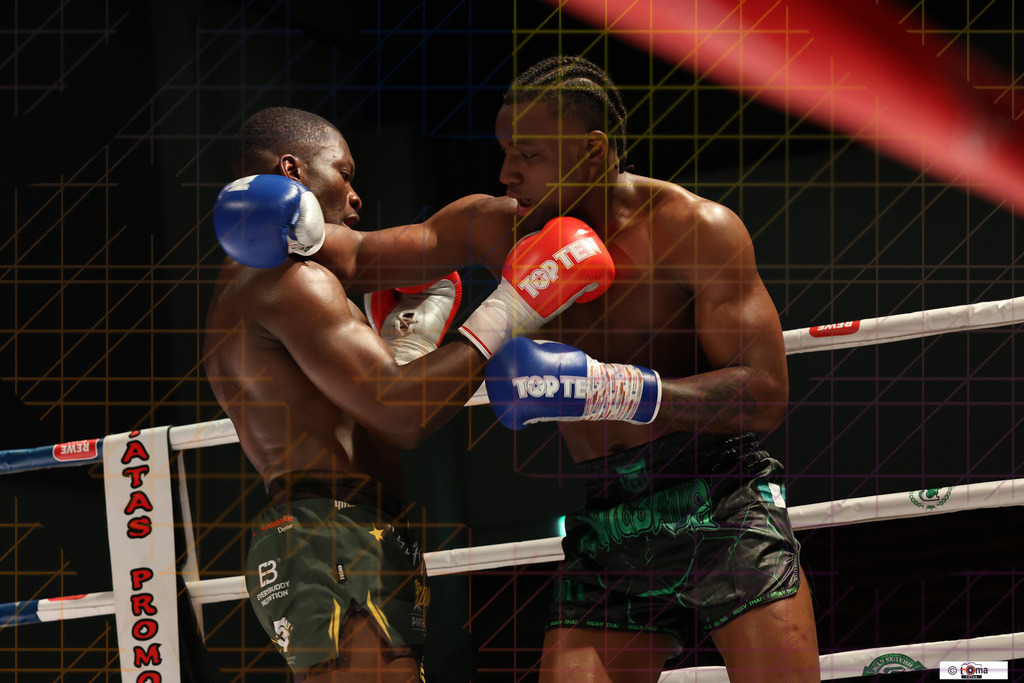 Finale Akingbade vs Kombou 25.04.2026 tomafocus Tb00144 | professionelle Sport- und Eventfotografie von Tomafocus – dynamische Bilder, emotionale Momente und hochwertige Aufnahmen für jeden Anlass. - Realisiert mit Pictrs.com