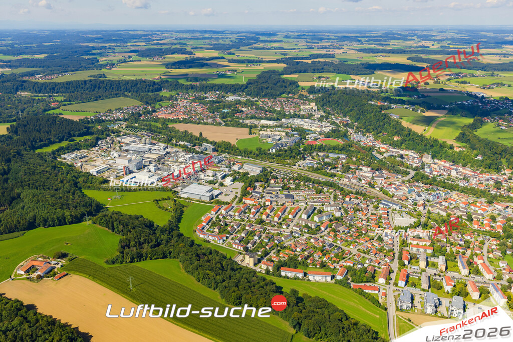 Luftaufnahme von  Trostberg - Die Luftaufnahme wurde 2025 vom UL-Flugzeug heraus erstellt ( keine Drohne ) - Hochauflösende Luftaufnahme - für professionelle Ausdrucke geeignet. Die Geschenkidee !Mit Lizenz und Bildrechte bestellbar