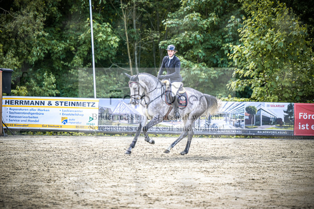 DOS_2793 | Entdecke hochwertige Reitturnierfotos von Foto Oger. Professionell, emotional und authentisch – jetzt Lieblingsmomente im Shop bestellen. - Realized with Pictrs.com