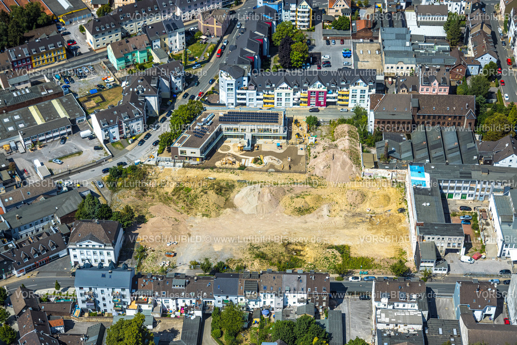 Velbert220803275 | Luftbild, Baustelle Sternbergstraße und Neubau für Klima-Kita mit Spielplatz an der Nordstraße, Velbert, Ruhrgebiet, Nordrhein-Westfalen, Deutschland
