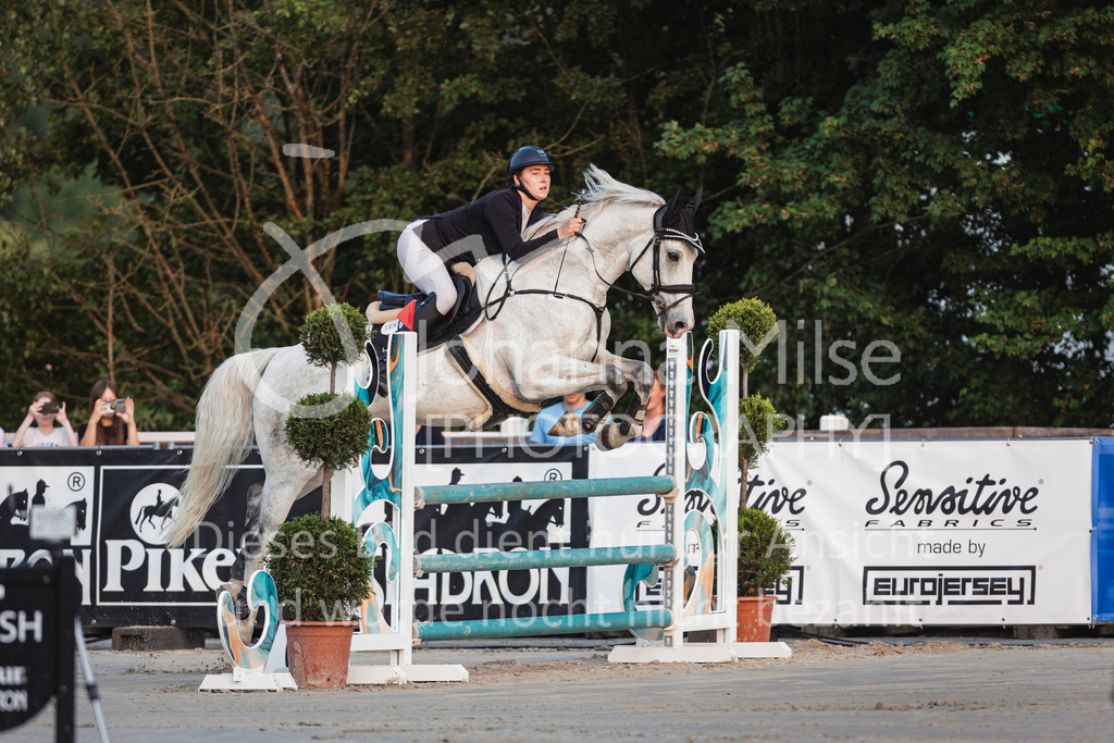 250531_MayDays_JNR-206 | Deine schönsten Turniermomente als professionelle Fotos! Entdecke hochwertige Pferdesport-Fotografie im Online-Shop. Jetzt Fotos finden & bestellen!