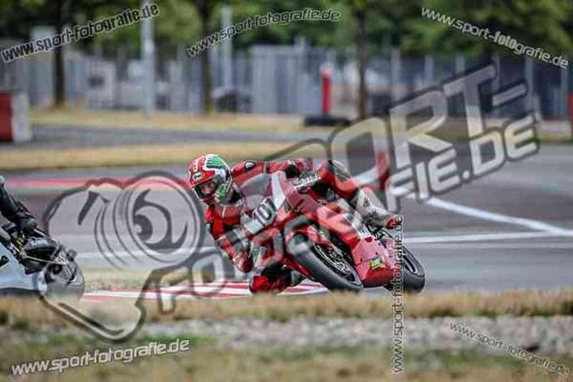 pubi0916 | Professionelle Fotos von Sportveranstaltungen, aber auch Hochzeiten und anderen Events. - Realisiert mit Pictrs.com