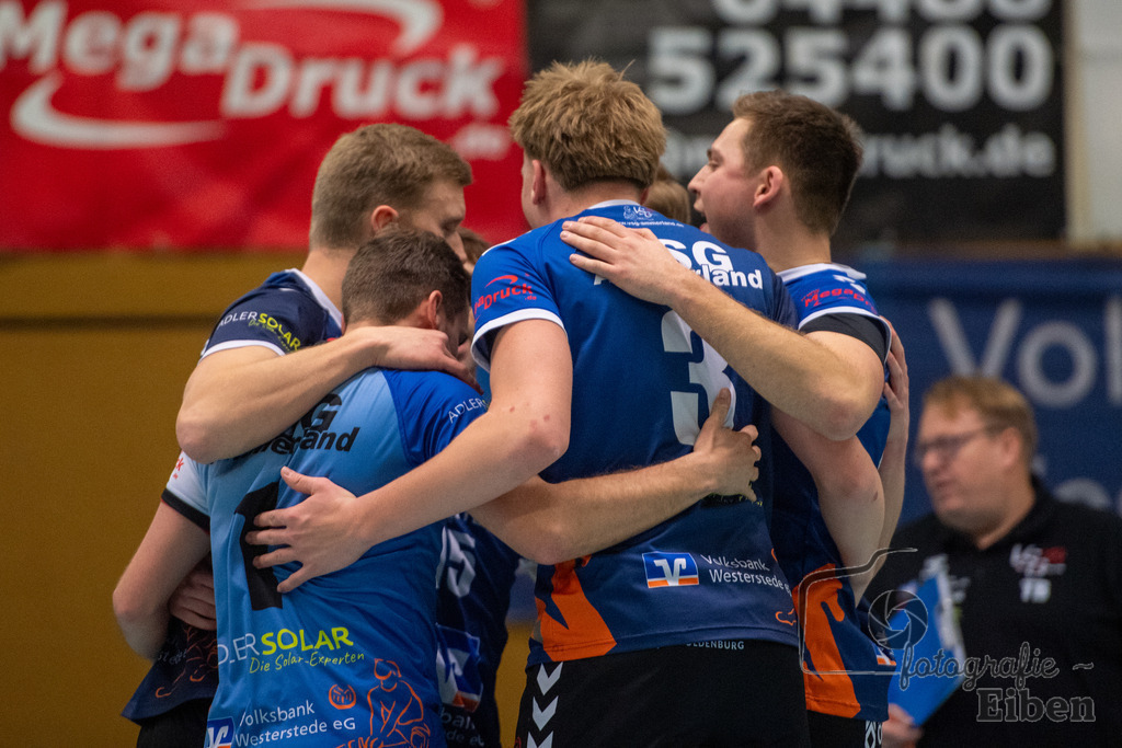 VSG Ammerland-Oldenburger TB | Regionalliga; VSG Ammerland (blau)-Oldenburger TB (weiß) am 18.01.2025 in Bad Zwischenahn (Sporthalle Schilldestraße ), Photo: Philip Eiben 2025 - Realisiert mit Pictrs.com