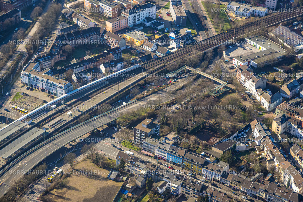 Muelheim230201042 | Luftbild, Fußgängerbrücke am Tourainer Ring, am Hauptbahnhof, Altstadt II, Mülheim an der Ruhr, Ruhrgebiet, Nordrhein-Westfalen, Deutschland