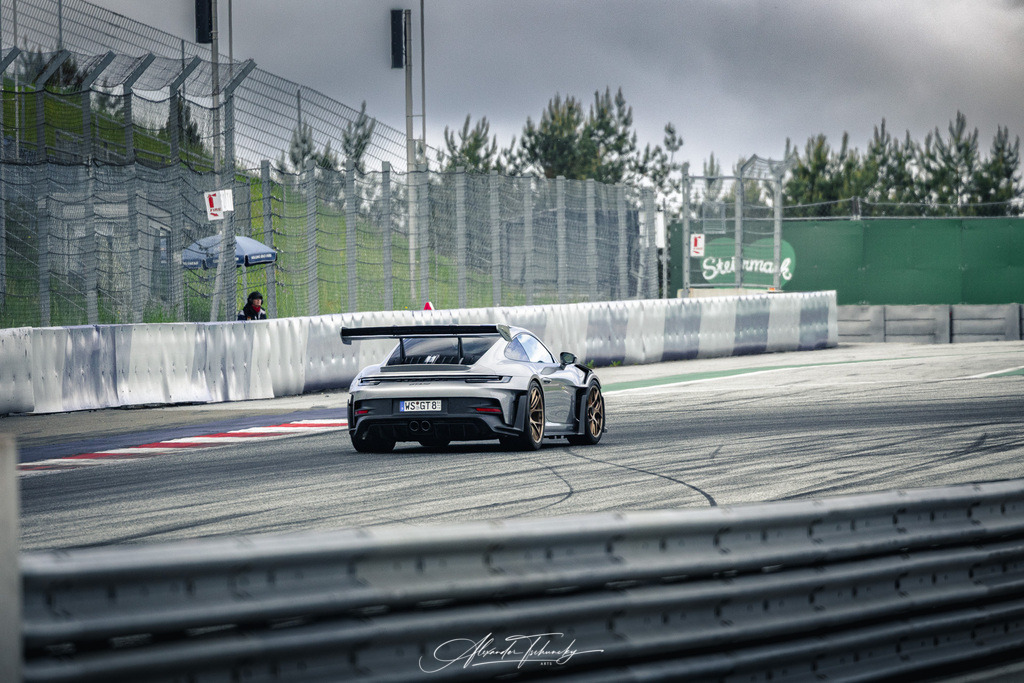 R6PZ0993 _Alexander Tschuncky | Entdecken Sie die faszinierende Welt von Alexander Tschuncky Arts: Kreative Fotografie, atemberaubende Automobilkunst und hochwertiger Bilderdruck. Lassen Sie sich inspirieren! - Realisiert mit Pictrs.com