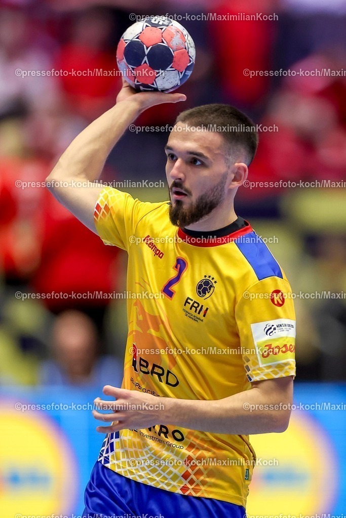 EHF16012601133 | 16.01.2026, Handball, Men's EHF EURO 2026, Portugal - Rumänien, Jyske Bank Boxen in Herning, Dänemark, Preliminary Round:  Denis Veres (Romania #02) 