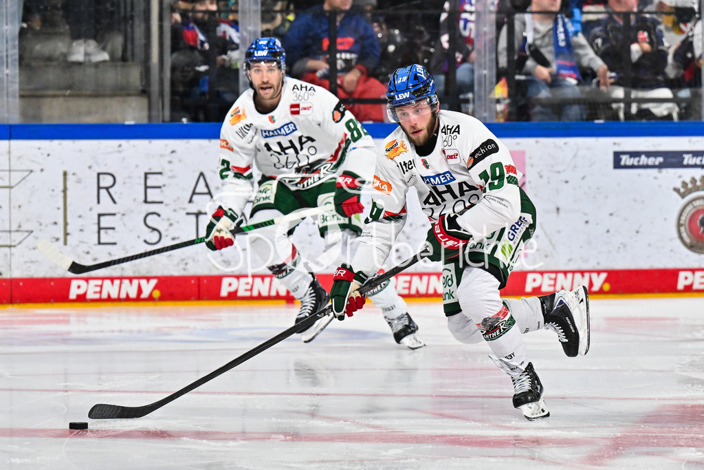 Nürnberg Ice Tigers - Augsburger Panther | am Puck Riley DAMIANI (Augsburger Panther #19) / DEL: Nürnberg Ice Tigers - Augsburger Panther; PSD Bank Nürnberg ARENA am 12.09.2025