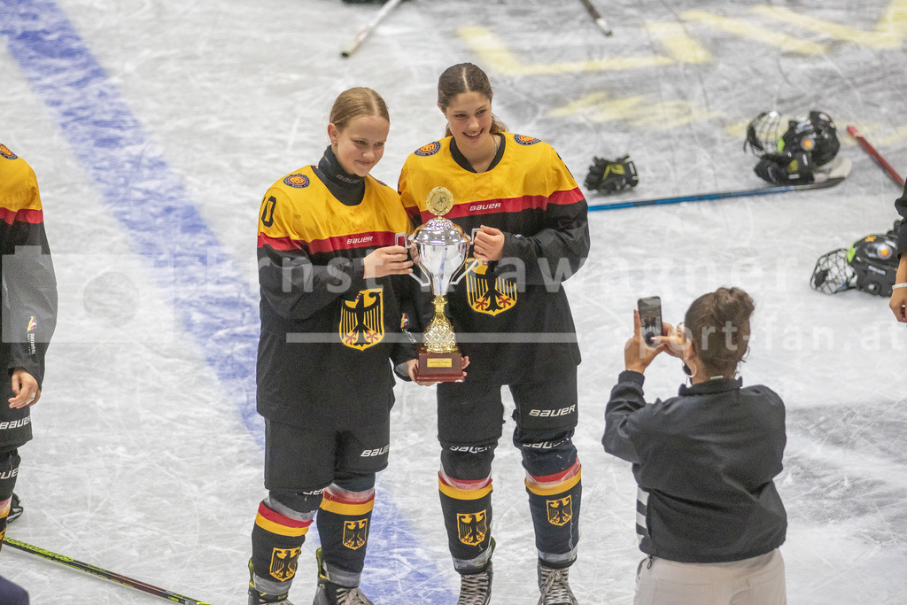 Dameneishockey | Dameneishockey, U18 Turnier am 31.08.2024 in Spittal (Eis-Sport-Arena - Sportzentrum Spittal), Austria, (Photo by Ernst Krawagner sport-fan.at) - Realisiert mit Pictrs.com