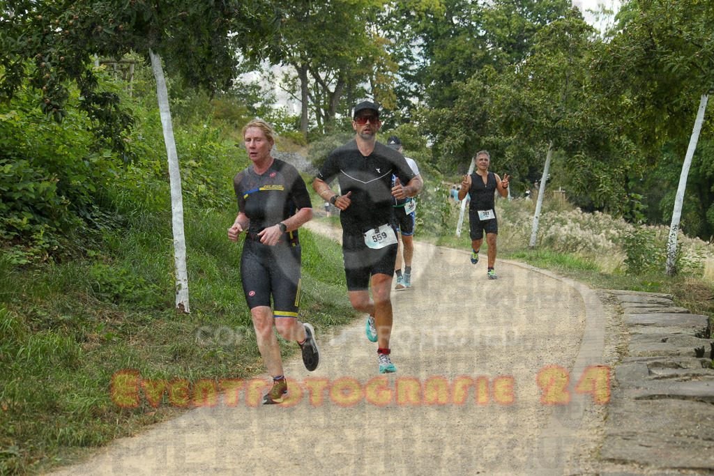 250824_1350_EX1_3935 | Sportfotografie im Rhein-Sieg Kreis, Köln, Bonn, NRW, Rheinland Pfalz, Hessen, etc. Unser Tätigkeitsfeld umfasst den Laufsport vom Volkslauf über den Marathon, Duathlon, Triathon bis zum Ultralauf wie Kölnpfad Ultra oder Schindertrail.