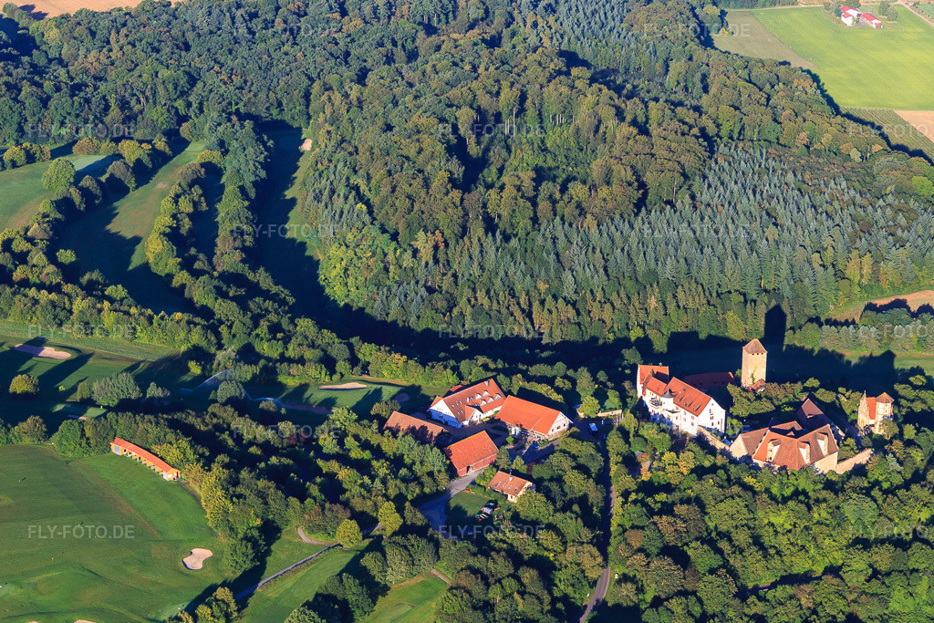 Luftbild: Schloss Liebenstein am Golf- und Landclub Schloss Liebenstein e.V. in Neckarwestheim im Bundesland Baden-Württemberg in Deutschland.Foto: IMG_093782.jpg vom 23.08.2016 durch Werner Riehm/FLY-FOTO.deWWW.SCHLOSS-LIEBENSTEIN.DEGolfclub Liebenstein in Neckarwestheim