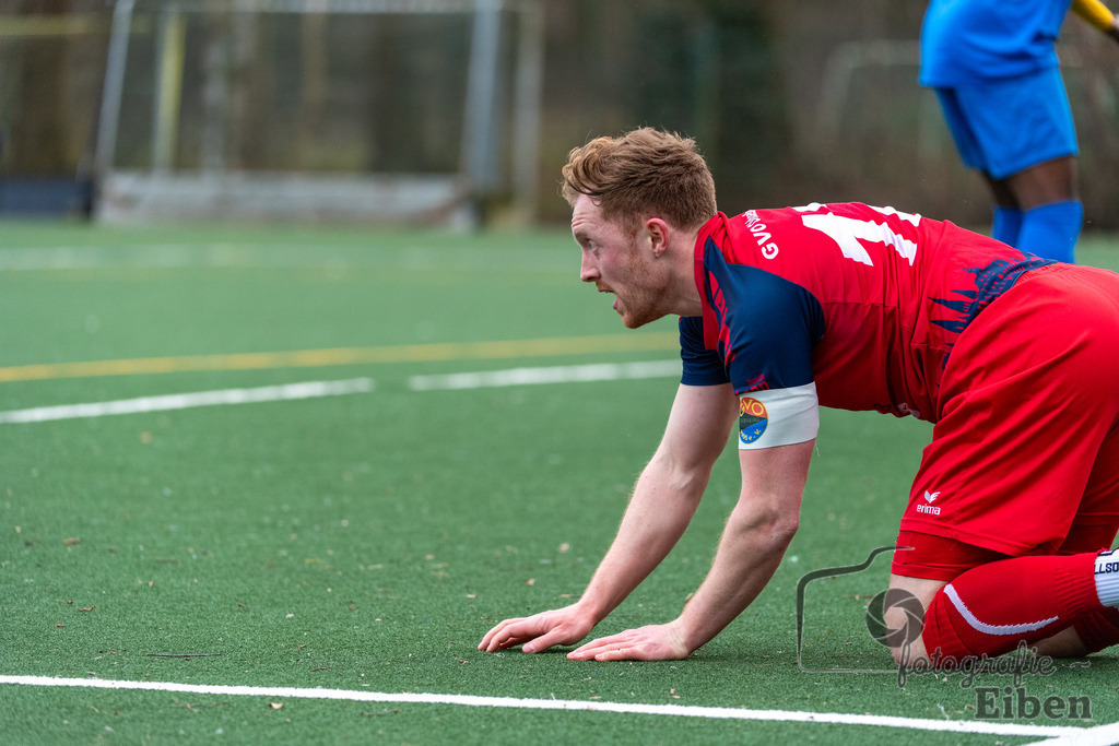 GVO Oldenburg-VFL Germania Leer | Herren Bezirks-Testspiel; GVO Oldenburg (rot)-VFL Germania Leer (blau) am 02.03.2025 in Oldenburger (Sportpark Osternburg); Photo: Philip Eiben 2025 - Realisiert mit Pictrs.com