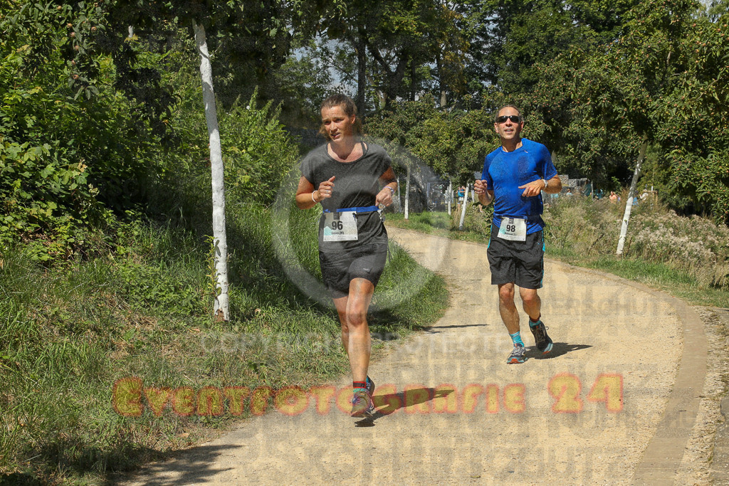 250824_1232_EX1_9657 | Sportfotografie im Rhein-Sieg Kreis, Köln, Bonn, NRW, Rheinland Pfalz, Hessen, etc. Unser Tätigkeitsfeld umfasst den Laufsport vom Volkslauf über den Marathon, Duathlon, Triathon bis zum Ultralauf wie Kölnpfad Ultra oder Schindertrail.