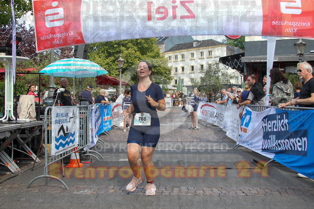 250824_1522_EV4_2838 | Sportfotografie im Rhein-Sieg Kreis, Köln, Bonn, NRW, Rheinland Pfalz, Hessen, etc. Unser Tätigkeitsfeld umfasst den Laufsport vom Volkslauf über den Marathon, Duathlon, Triathon bis zum Ultralauf wie Kölnpfad Ultra oder Schindertrail.