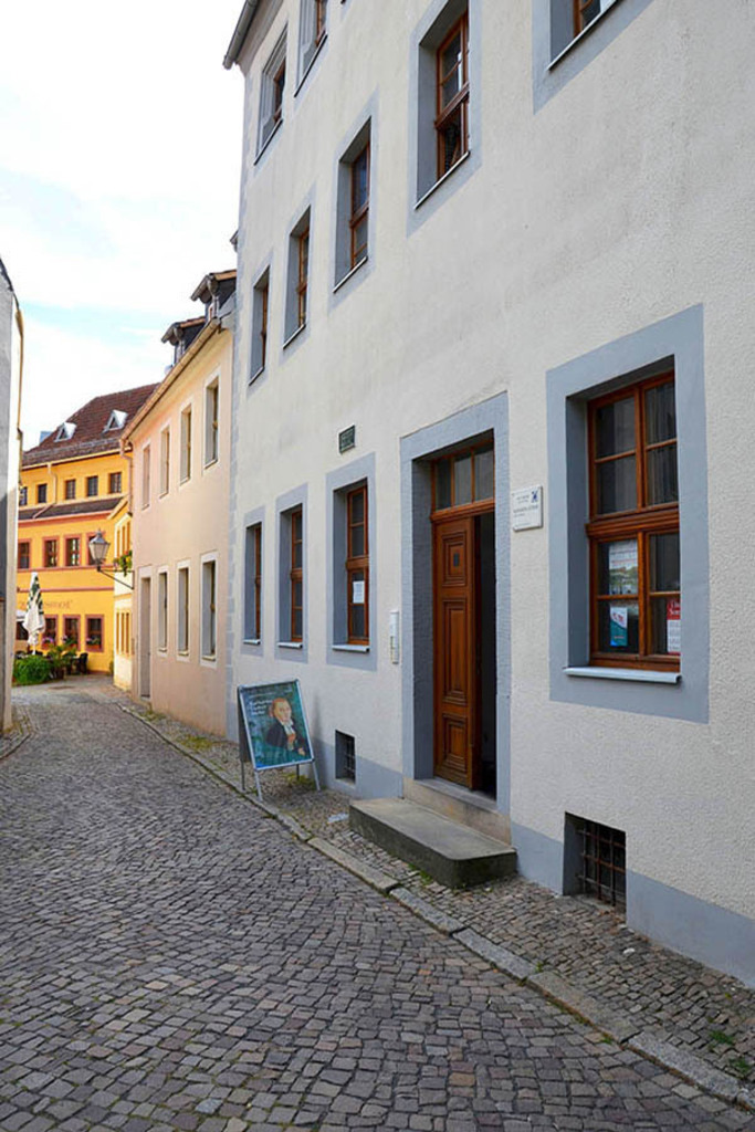 Torgau - Katharina-Luther-Stube | Entdecke über 20 Kategorien Leipzig-Motive: Foto-Downloads, hochwertige Poster, Leinwand- & Fine-Art-Prints. Jetzt Lieblingsfoto im Bildlexikon Leipzig Shop bestellen!