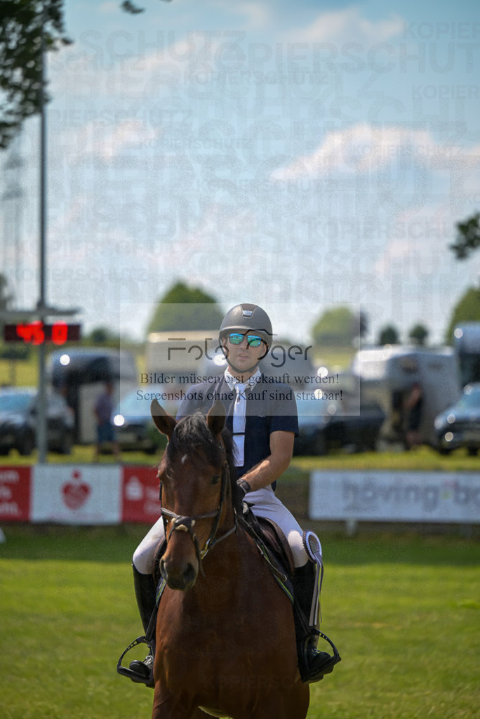 Reitturnier Voxtrup | Entdecke hochwertige Reitturnierfotos von Foto Oger. Professionell, emotional und authentisch – jetzt Lieblingsmomente im Shop bestellen.Deutschlandweite Turnierfotografie. - Realisiert mit Pictrs.com