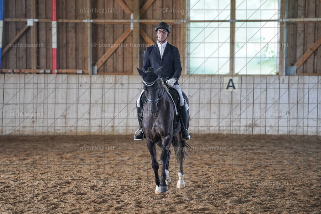 20230917-FAH09847 | Landsberg am Lech, 2023, Kaufbeuren, Kempten, Allgäu, Turnierfotografen Bayern, Fotoagentur Herrmann, Turnierbilder, Reitsport Fotos, Pferdefotograf, Augsburg, Bad Tölz, Dachau, Karlsfeld, Memmingen, Buchloe, Schwabmünchen