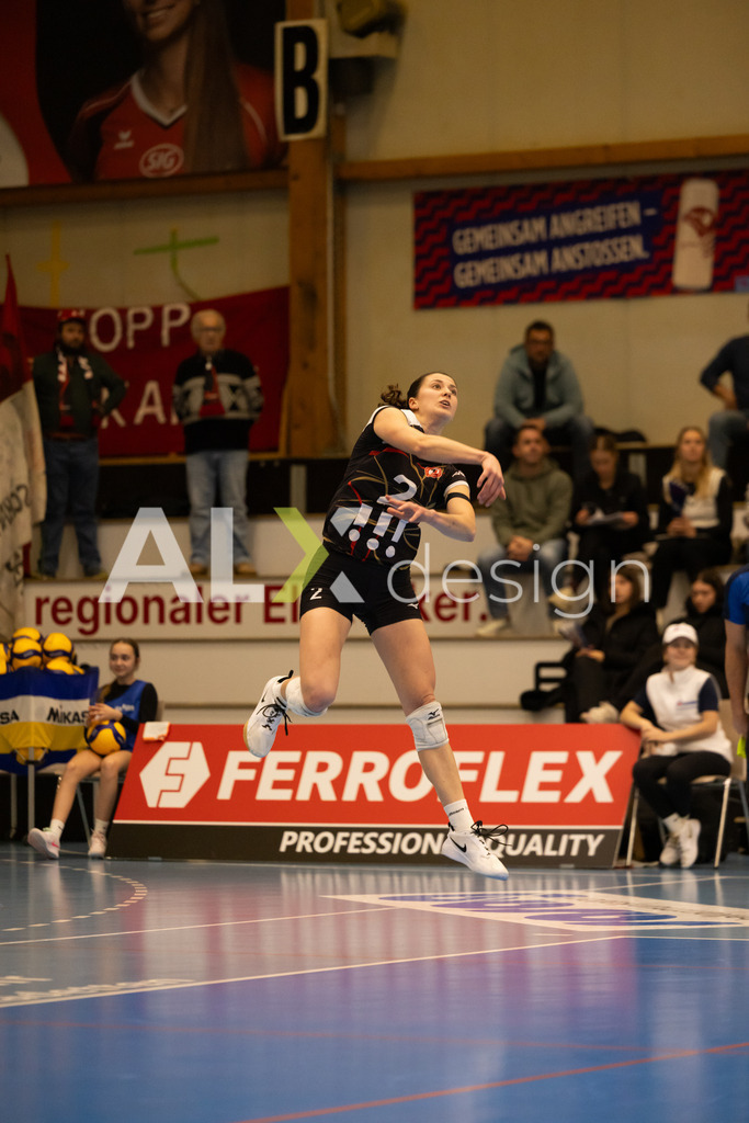 Volleyball I Frauen I Saison 2025-2026 I CEV Volleyball Challenge Cup 2026 | Women I 16th Finals I VC Kanti Schaffhausen - TJ Ostrava I 03.12.2025 | TJ Ostrava - 2 Agáta Laifrová (CZ) – Außenangriff - Realisiert mit Pictrs.com