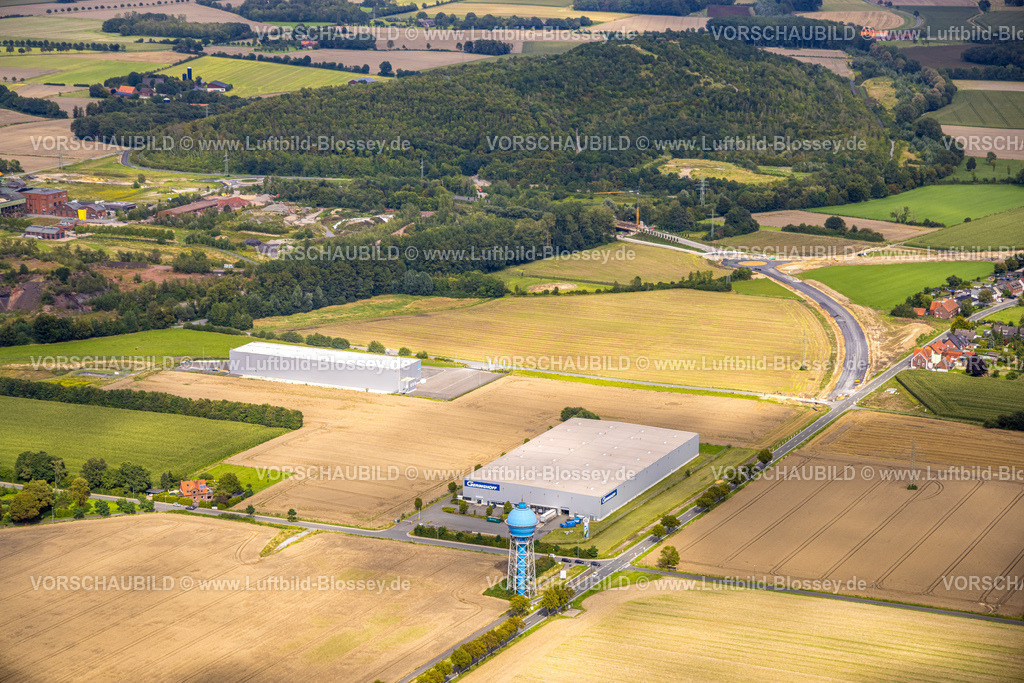 Ahlen230803479 | Luftbild, uftbild, Geringhoff Maschinenbau zwischen Wiesen und Feldern, Blauer Wasserturm, Ahlen, Ruhrgebiet, Nordrhein-Westfalen, Deutschland