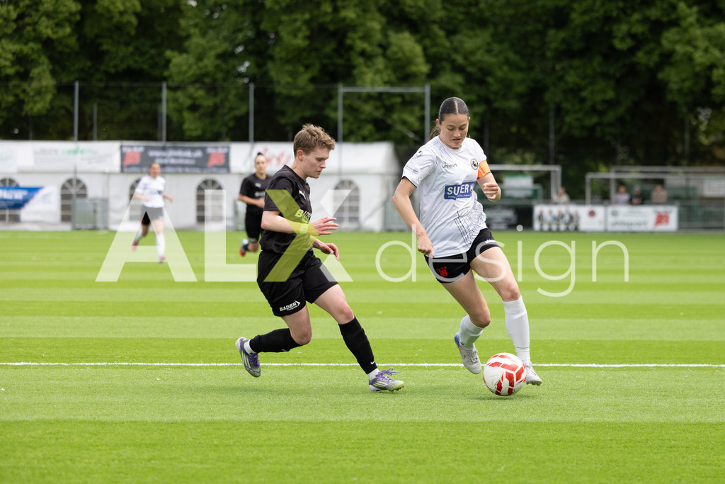 Fußball I Frauen I Saison 2025-2026 I Frauen 3. Liga | FVRZ Gruppe 2 | 18. Spieltag I Spielvereinigung Schaffhausen Damen 1 - Team Furttal Zürich I 17.05.2026 | Hochwertige Sportfotos kaufen & lizenzieren für Medien, Vereine, Agenturen & Sportler:innen. Entdecke professionelle Sportfotografie im Bildshop von Alexander Franzen. - Realisiert mit Pictrs.com
