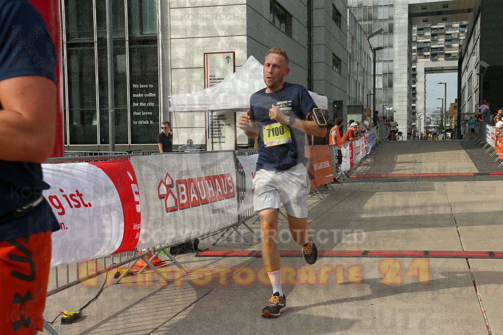 250920_1525_EX1_9350 | Sportfotografie im Rhein-Sieg Kreis, Köln, Bonn, NRW, Rheinland Pfalz, Hessen, etc. Unser Tätigkeitsfeld umfasst den Laufsport vom Volkslauf über den Marathon, Duathlon, Triathon bis zum Ultralauf wie Kölnpfad Ultra oder Schindertrail.