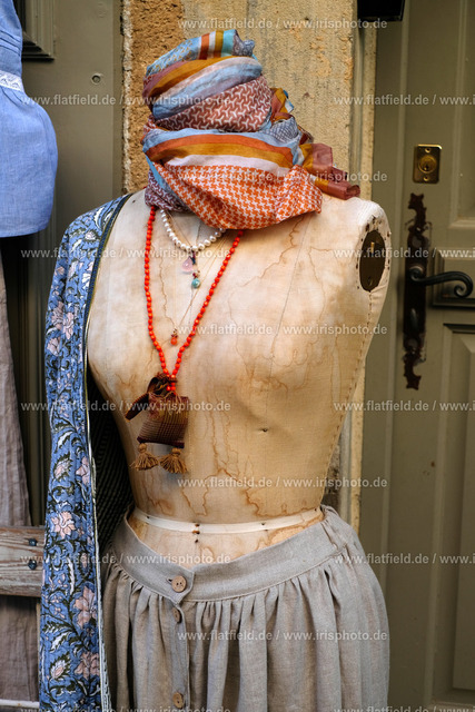 Dekopuppe in Lourmarin | Fotografie aus Lourmarin in der Provence