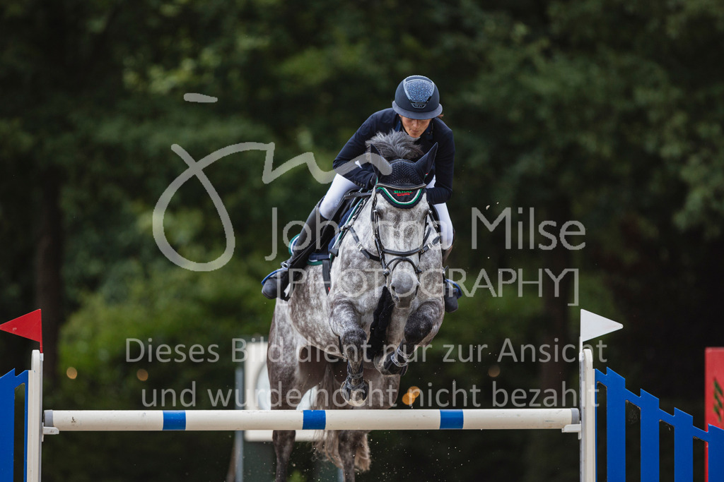 240614_Lemwerder_S1-Springen-569 | Deine schönsten Turniermomente als professionelle Fotos! Entdecke hochwertige Pferdesport-Fotografie im Online-Shop. Jetzt Fotos finden & bestellen!