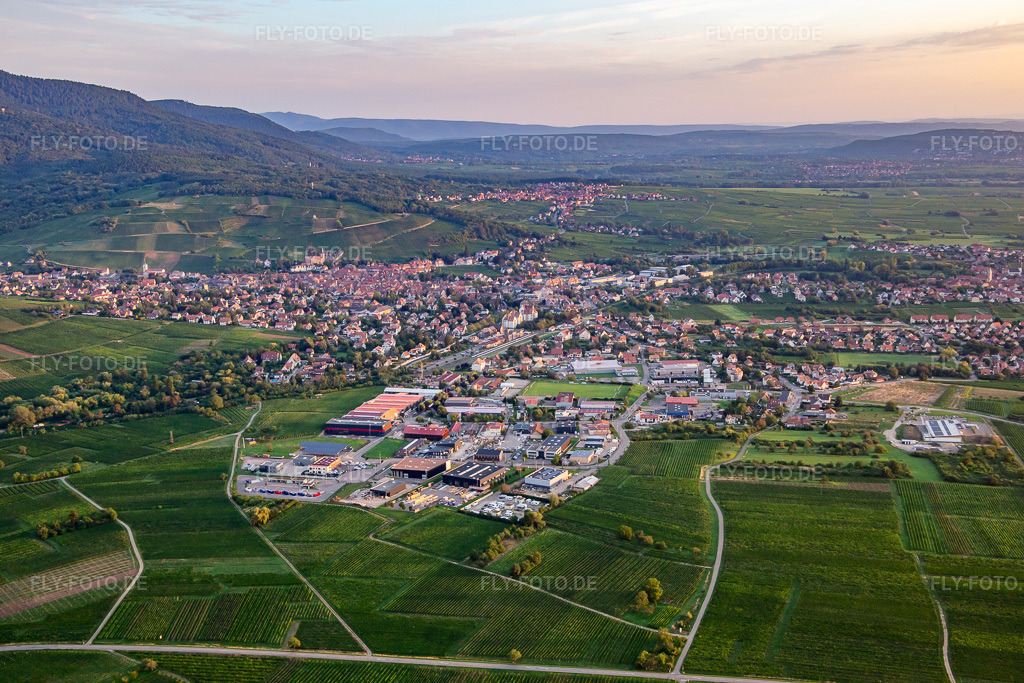 Luftbild: Ortsansicht in Barr im Bundesland Bas-Rhin in Frankreich. Foto: IMG_137950.jpg vom 19.08.2023 durch Werner Riehm/FLY-FOTO.de