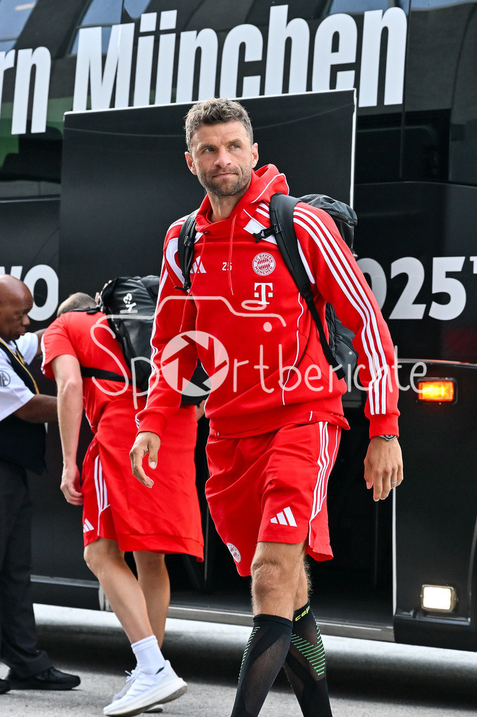 Paris Saint Germain - FC Bayern München | Im Bild Thomas MUELLER (FC Bayern Muenchen 25) bei der Teamankuft vor dem Spiel / Einzelfoto / Freisteller / FIFA Club World Cup: Paris Saint Germain - FC Bayern Muenchen, Mercedes Benz Stadium am 05.07.2025 / NOT FOR SALE IN USA