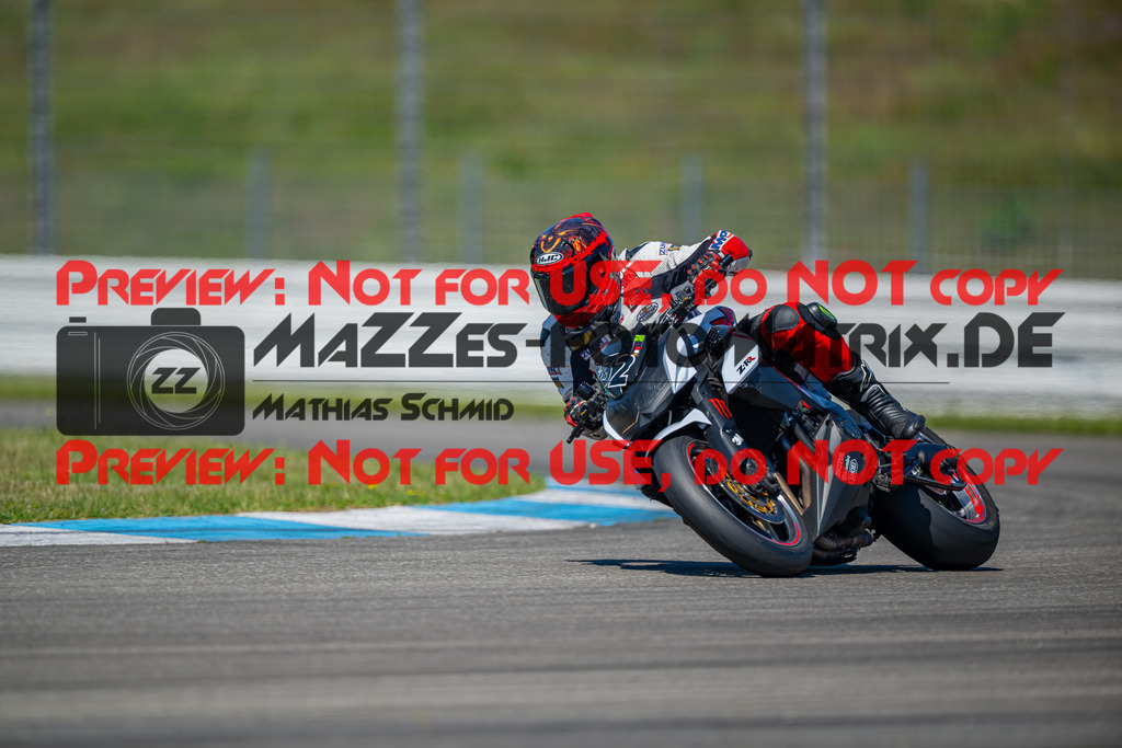 MaZZes-Fotomatrix-20260523-112212 | GRUEN