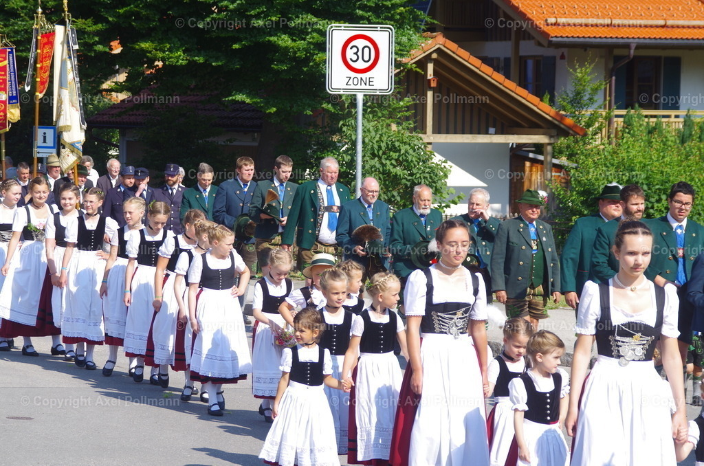 IMGP3165 | fotografiert von Axel PollmannLeonhardi Wallfahrt Benediktbeuern und Murnau, Fronleichnam, Fasching, Landschaft im Loisachtal und Benediktbeuern  - Realisiert mit Pictrs.com