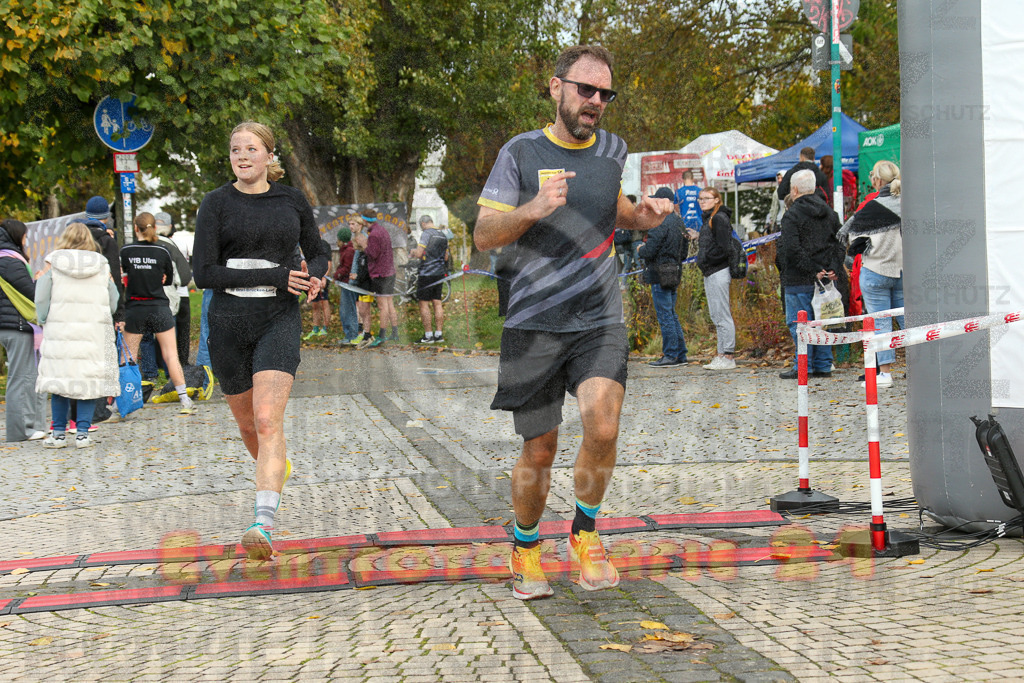 241020_1115_EX1_1644 | Sportfotografie im Rhein-Sieg Kreis, Köln, Bonn, NRW, Rheinland Pfalz, Hessen, etc. Unser Tätigkeitsfeld umfasst den Laufsport vom Volkslauf über den Marathon, Duathlon, Triathon bis zum Ultralauf wie Kölnpfad Ultra oder Schindertrail.