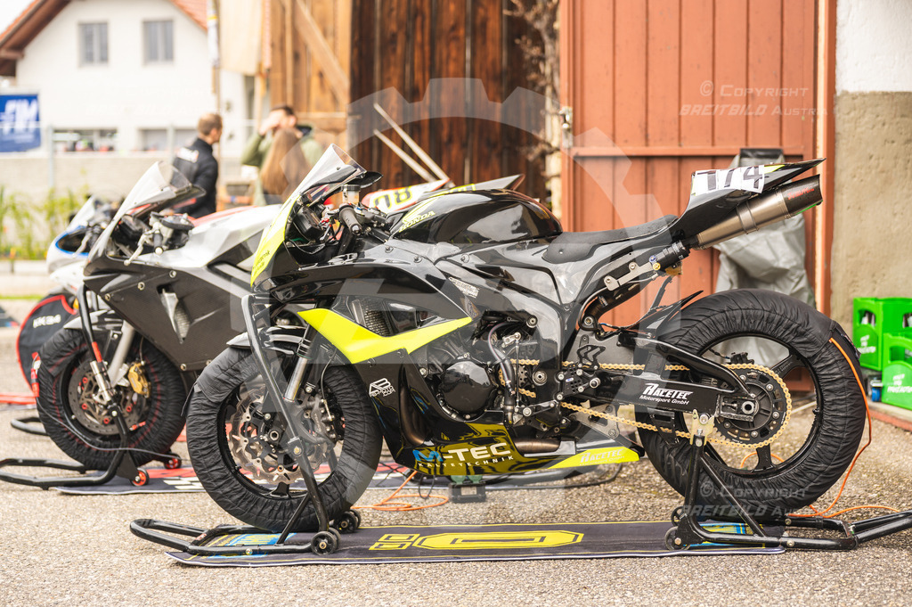 0220 - Bergrennen Landshaag2026 | BREITBILD Austria Webshop

Finde Fotos von: Breitbild, Breitbild Austria, Landshaag, Europeanbikers, KTM, BMW, Bergrennen, Bikeporn, Carporn, Bikes, Cars, Fotografie, Oberösterreich, Österreich, Berufsfotograf, Motorradteile Ganster, Julbach, Pannoniari - Realisiert mit Pictrs.com