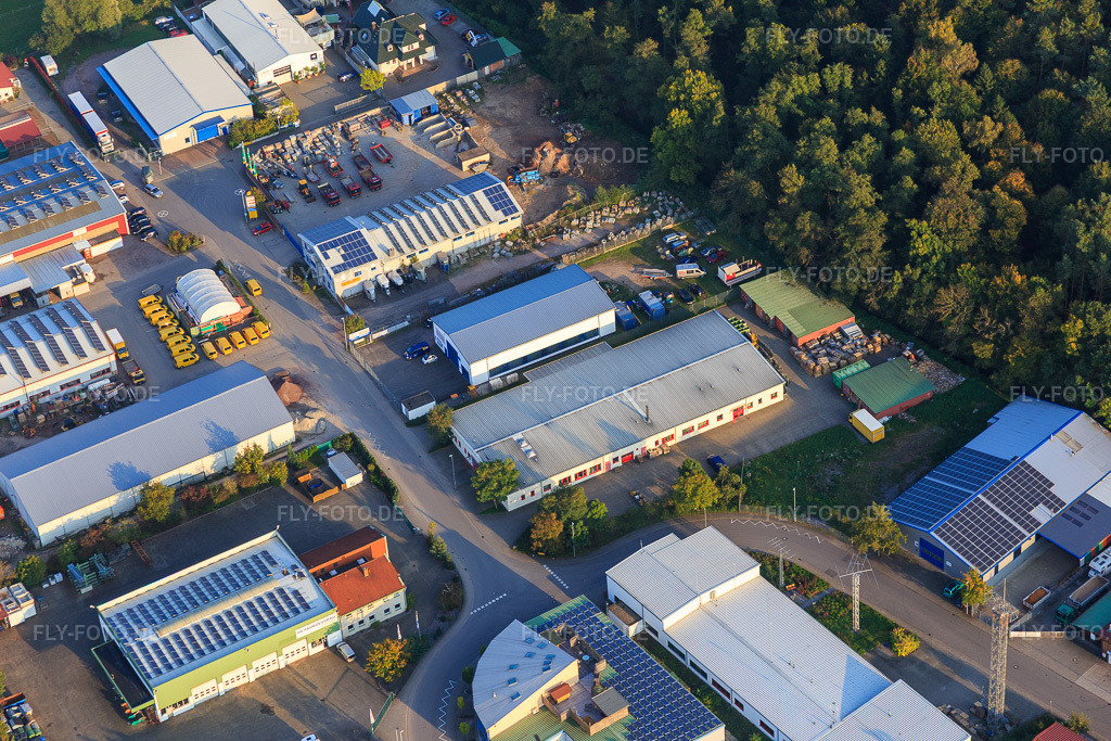 Luftbild: Industriegebiet Am Gäxwald mit Druckerei Nunnenmann GmbH und BETSCH Fahrzeugtechnik - Werkstatt & Autovermietung in Herxheim bei Landau im Bundesland Rheinland-Pfalz in Deutschland. Foto: IMG_073946.jpg vom 03.10.2014 durch Werner Riehm/FLY-FOTO.deWWW.DRUCKEREI-NUNNENMANN.DE