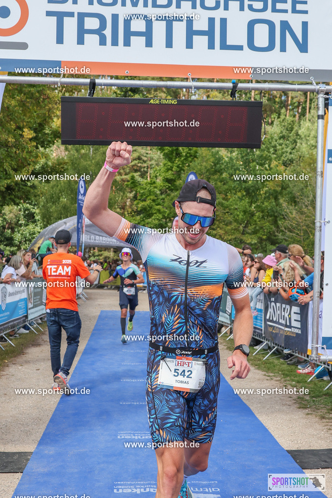 LUR_5932 | Rund um das Thema Sport-Event-Fotografie & individuelle Teilnehmerfotos. Jeder Teilnehmer wird fotografiert.