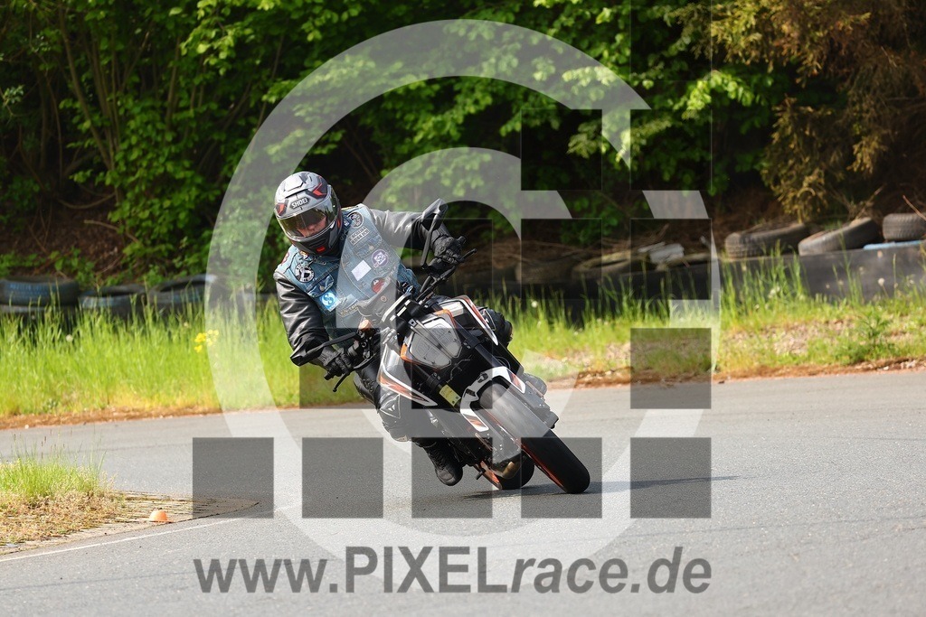 0075-20260510_03955 | Schöne Erinnerungen an spannende Momente - das festzuhalten ist unser Job. PIXELrace.de ist seit 2003 auf den Rennstrecken Europas unterwegs um die Action draußen beim Fahren und die wunderbare Stimmung imm Fahrerlager für euch einzufangen.