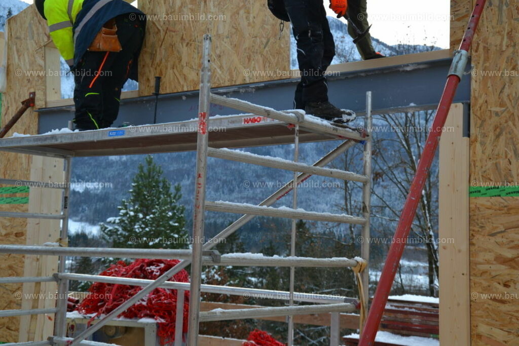 bib-lg09-holzbau-0097 | Nach LV-Leistungsgruppen sortierte Detailfotos über den Bau eines Hauses. Alle Hausbau-Bilder direkt vom Urheber und Autor der Website Haus-Selber-Bauen.com