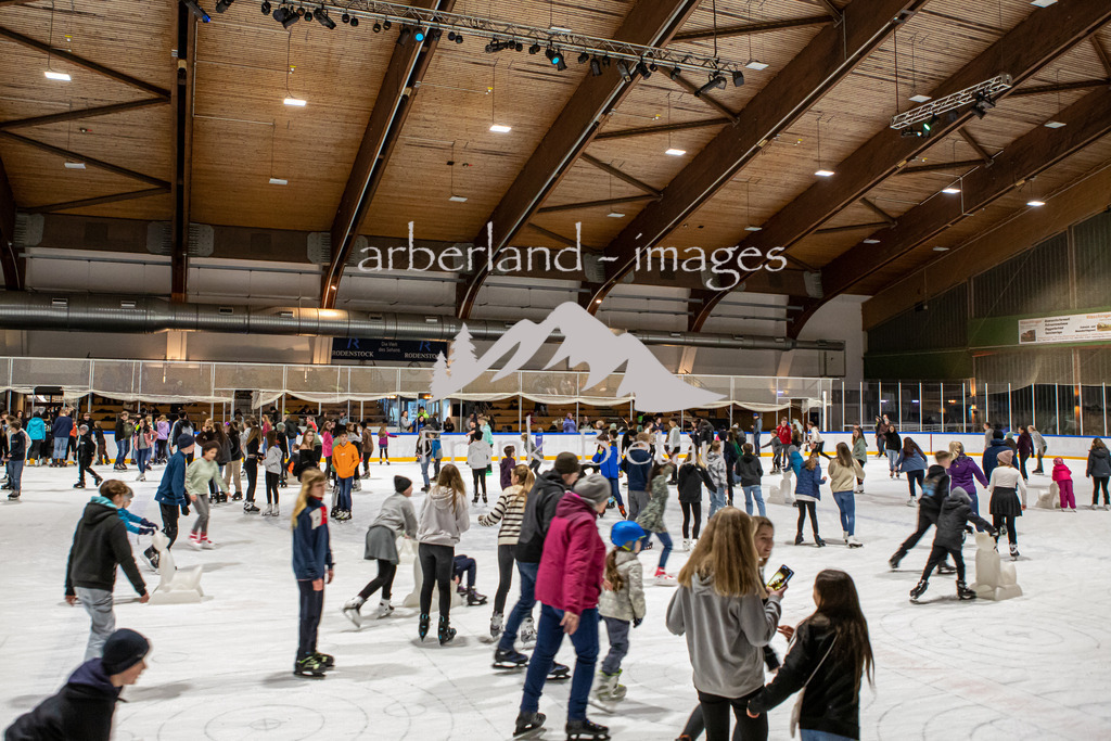 OE7A0869 | Disco-Eislauf / Öffentlicher Eislauf in der Eissporthalle Regen