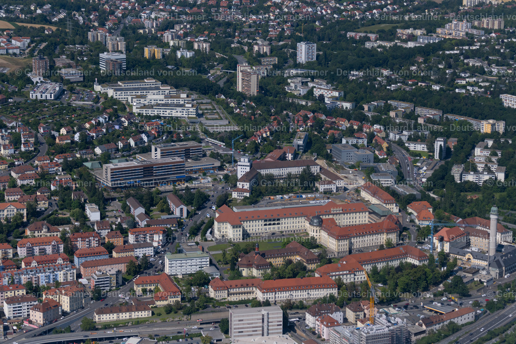 4046815 | Universitätsklinikum Würzburg, ein Klinikum der Medizinischen Fakultät der Julius-Maximilians-Universität Würzburg und ein Krankenhaus der Maximalversorgung.