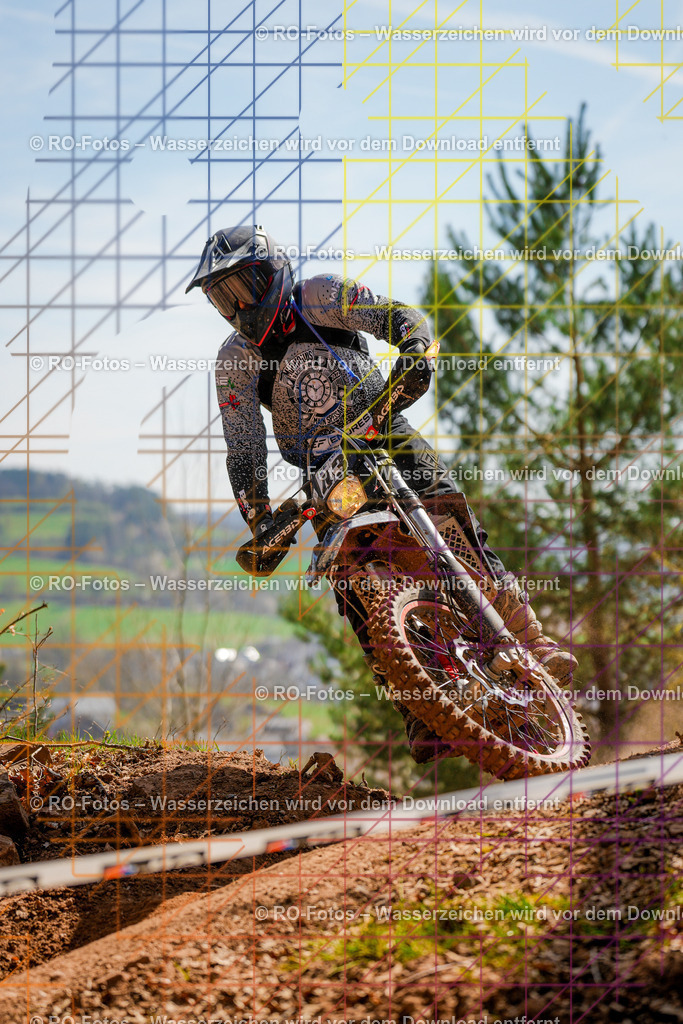 2 Lauf Mernes-987 | Sportfotografie von RO-Fotos: Motorsport, Motocross, Enduro, Laufveranstaltungen und Triathlon. Professionelle Fotos von Sportlern und Events. - Realisiert mit Pictrs.com