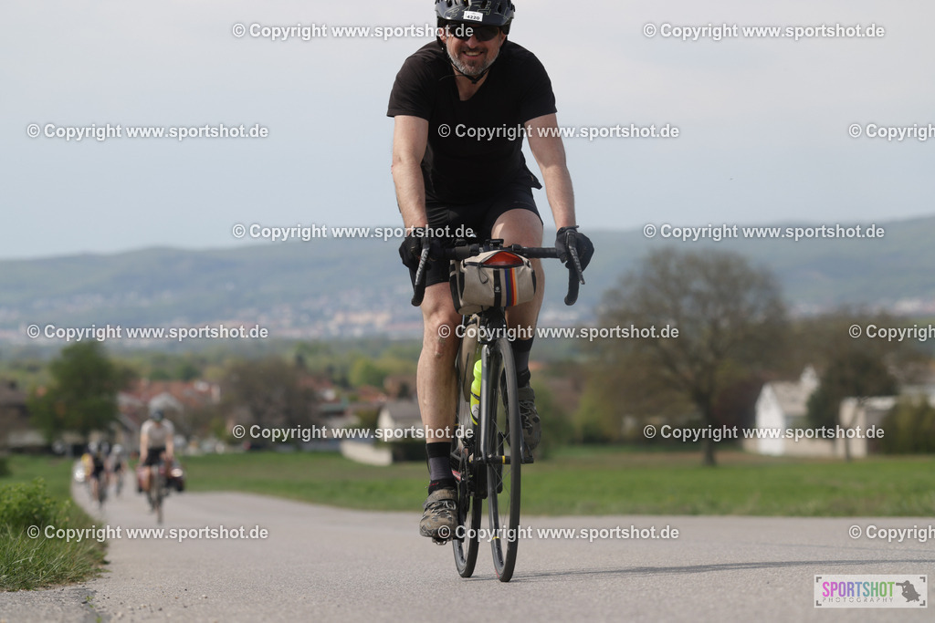 368A5990 | Neusiedlersee Radmarathon 2026@sportshot_your_pictrs #yourpictures#roadtowm2029 #nrm #neusiedlerseeradmarathon #neusiedlersee #neusiedlerseetourismus #burgenland #mörbisch #nrm26 #burgenlandtourismus #voglundco #poweredbyburgenlandtourismus #radsport #rad #marathon #ucigranfondo #visitburgenland #ucigranfondoworldseries