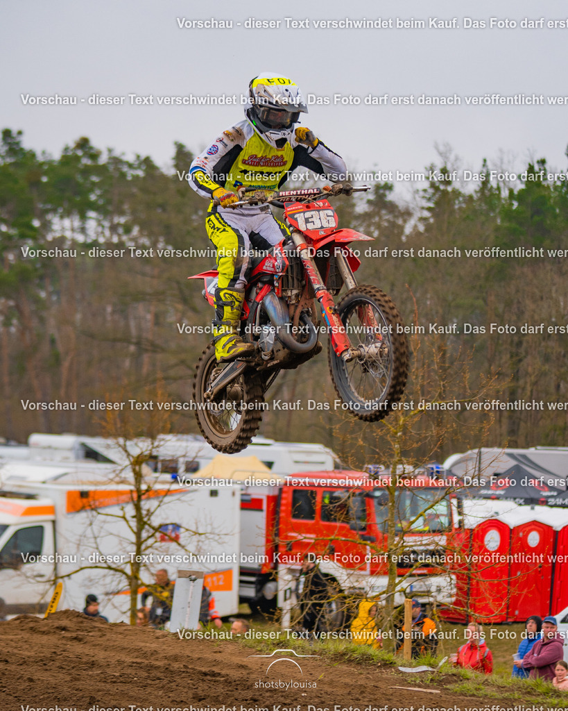20260412_MCCBensdorf-1412 | Sportfotografin aus Berlin-Brandenburg mit Fokus auf Motocross. Ich halte deine sportliche Leistung und echte Emotionen auf und neben der Strecke professionell fest. Entdecke die Fotos von deinem Rennen und bestelle sie direkt hier im Shop.