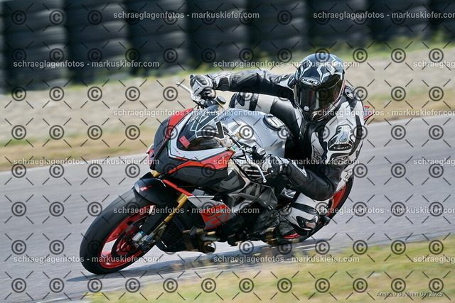 25bt04-1523 | markuskiefer.com - Realisiert mit Pictrs.com