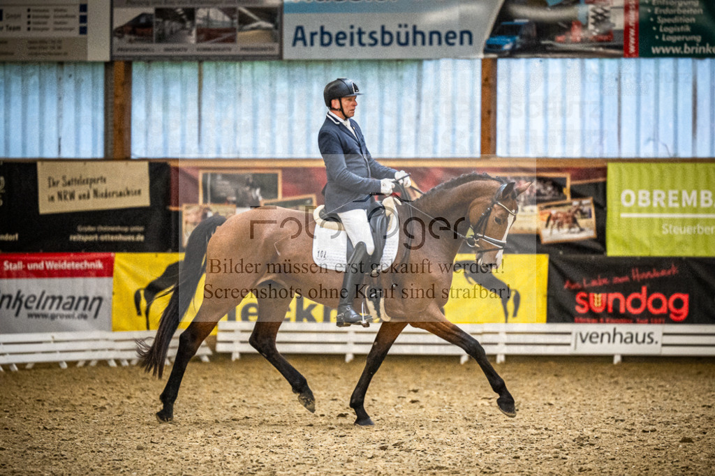 DOS_0505 | Entdecke hochwertige Reitturnierfotos von Foto Oger. Professionell, emotional und authentisch – jetzt Lieblingsmomente im Shop bestellen.Deutschlandweite Turnierfotografie. - Realisiert mit Pictrs.com